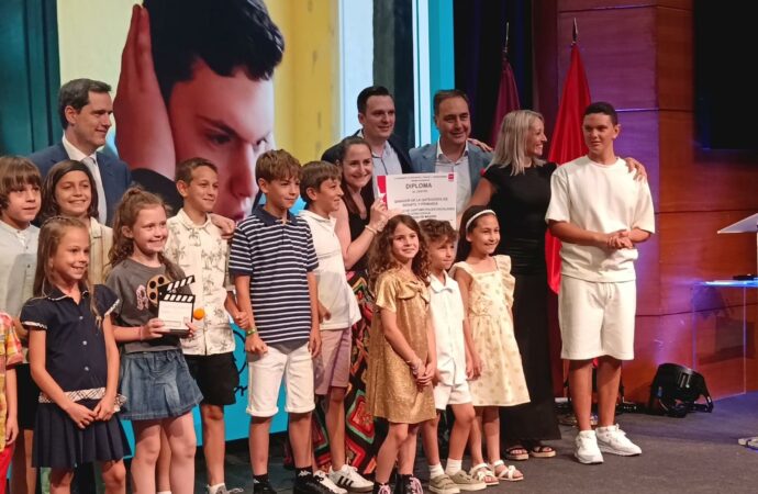 El CEIP Iplacea de Alcalá de Henares gana el premio regional Platino Educa con su corto ‘Convergentes’