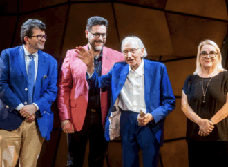 Clásicos en Alcalá 2025: José Luis Alonso de Santos recogió el Premio Fuente de Castalia