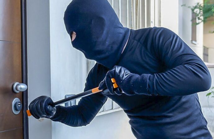 Cómo prevenir el robo en las viviendas durante las vacaciones: consejos desde Torrejón