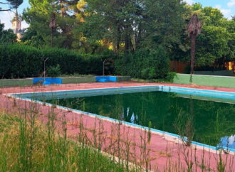 El PSOE de Alcalá denuncia que la piscina del O’Donnell siga cerrada