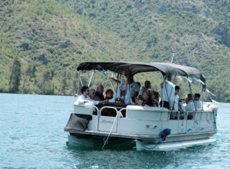 Procesión marinera en honor a la Virgen del Carmen en Bolarque