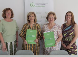 Firma de un Convenio de apoyo a la AECC para reforzar su actuación en Alovera