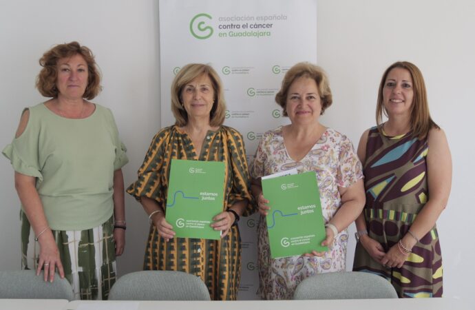Firma de un Convenio de apoyo a la AECC para reforzar su actuación en Alovera