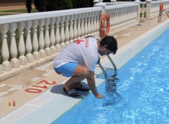 El análisis de las piscinas de Alovera publica resultados tranquilizadores, tras un gran incendio con peligro de emisiones tóxicas