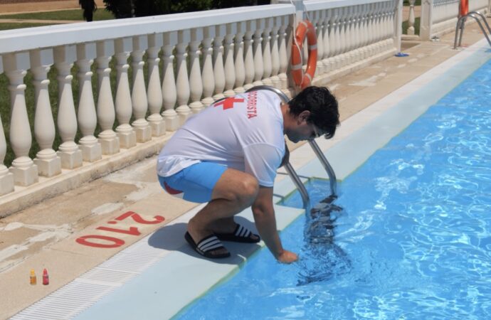El análisis de las piscinas de Alovera publica resultados tranquilizadores, tras un gran incendio con peligro de emisiones tóxicas