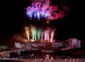 Puy du Fou lanza este verano un nuevo autobús directo entre Madrid y Toledo