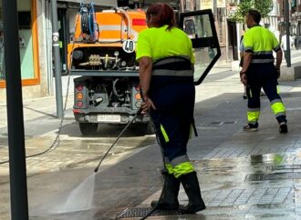 Fiestas Alcalá: Operativo exprés de limpieza para retirar 1.000 kilos de residuos tras el pregón