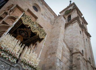 La Virgen de la Soledad Coronada procesionó por Alcalá en el XXV Aniversario de su Coronación Canónica