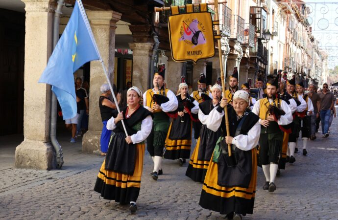 Las Casas de Asturias y Extremadura celebraron su día en Alcalá de Henares