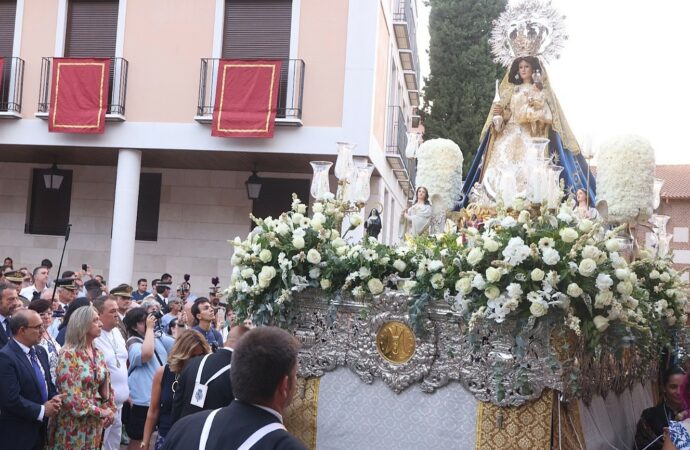 Guadalajara se volcó con la procesión de su patrona, la Virgen de la Antigua