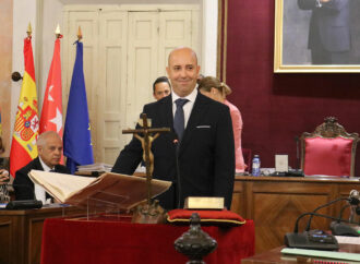 Víctor Cobo ya es nuevo concejal del Ayuntamiento de Alcalá de Henares