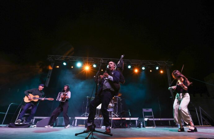 Carlos Nuñez deleitó al público de Alcalá dentro del Festival de Música Celta del Mercado Cervantino