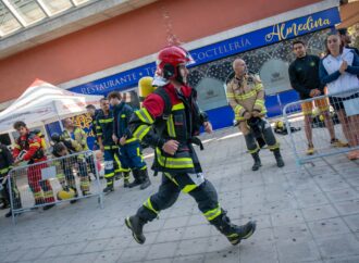 Ganadores de la V Carrera Vertical organizada por Cruz Roja en Alcalá