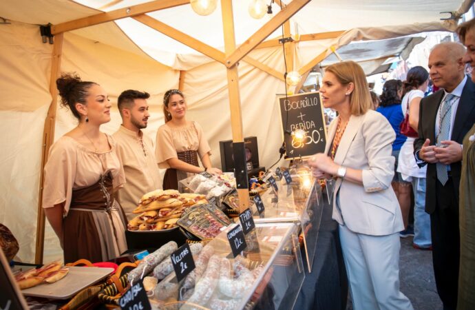 Mercado Cervantino de Alcalá de Henares 2025: este domingo día 12, último día para conocerlo