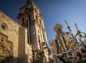 La Virgen del Carmen fue coronada canónicamente y recorrió durante horas las calles de Alcalá