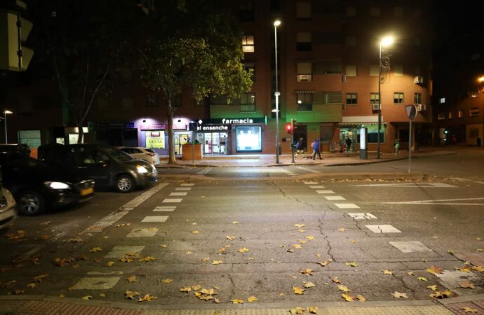 Nueva iluminación en la calle José María Pereda de Alcalá con una inversión de más de 100.000 euros