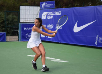 La tenista torrejonera, Carlota Luján, campeona del Torneo Internacional junior de Villena