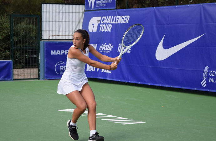 La tenista torrejonera, Carlota Luján, campeona del Torneo Internacional junior de Villena