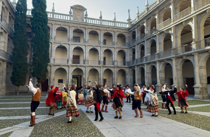 La danza extremeña de La Nacencia llega el sábado 15 al Auditorio de Alcalá de Henares
