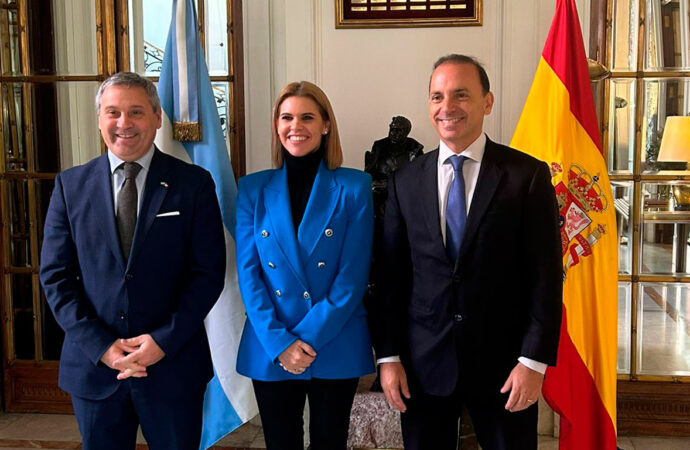 Argentina y Alcalá de Henares estrechan lazos para «abrir nuevas vías de cooperación»