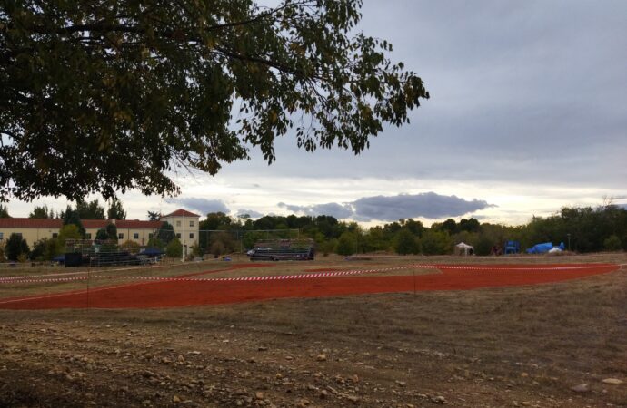 «Nuevo campo de Béisbol» en Alcalá de Henares, junto a los hangares del Campus de la Universidad