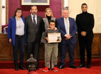 “Lección de coraje y de alegría” del niño Erick Ruiz Rubio en la entrega de la Beca de San Diego en el Ayuntamiento de Alcalá