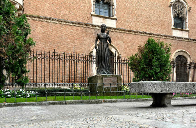 Finalizan las obras en la Plaza de las Bernardas de Alcalá de Henares