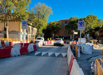Reabierto al tráfico en Alcalá el acceso desde la Plaza Cuatro Caños (Puerta de Mártires) a C/ Azucena