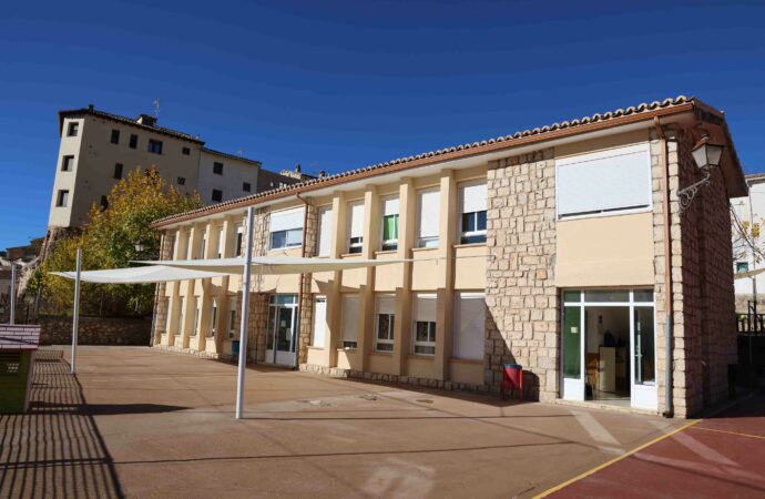 El Colegio Rural Agrupado Duques de Pastrana, renovado por el Ayuntamiento con apoyo de la Diputación Provincial