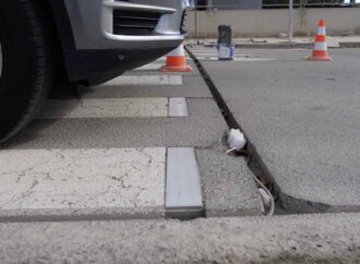 Alovera instala pasos peatonales sensorizados para sus caminos escolares seguros