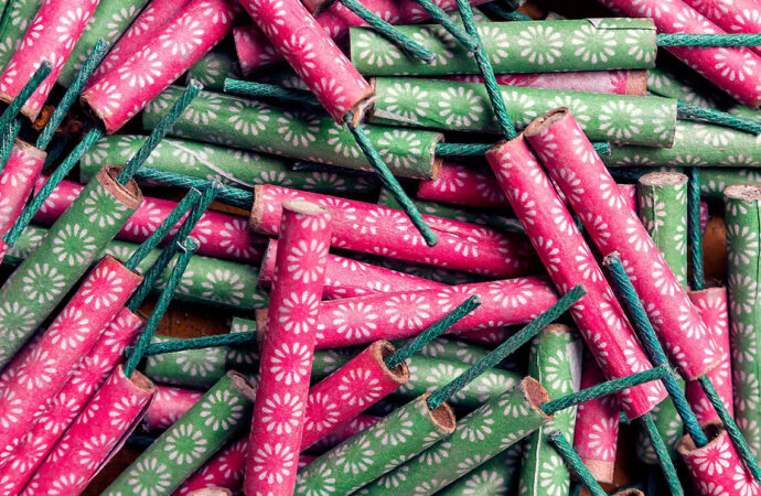 El uso de material pirotécnico en Torrejón conllevará multas de hasta 3.000 euros