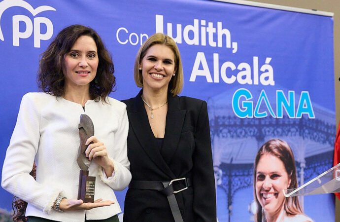 Isabel Díaz Ayuso y Judith Piquet celebraron la cena de Navidad del PP de Alcalá de Henares