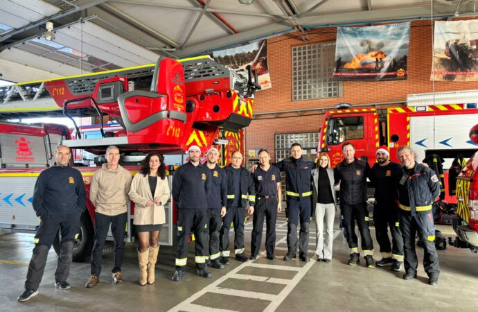 Nochebuena / La alcaldesa de Alcalá, Judith Piquet, agradece la labor de los servicios de emergencia y felicita la Navidad a todos los alcalaínos