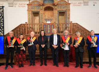 Entregados en Alcalá los títulos de Miembros de Honor del Claustro Universitario de las Artes