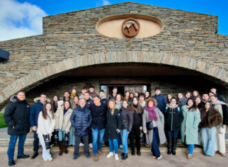 Estudiantes de la UAH recorren las viñas de Cogolludo y aprenden sobre vino en Finca Río Negro