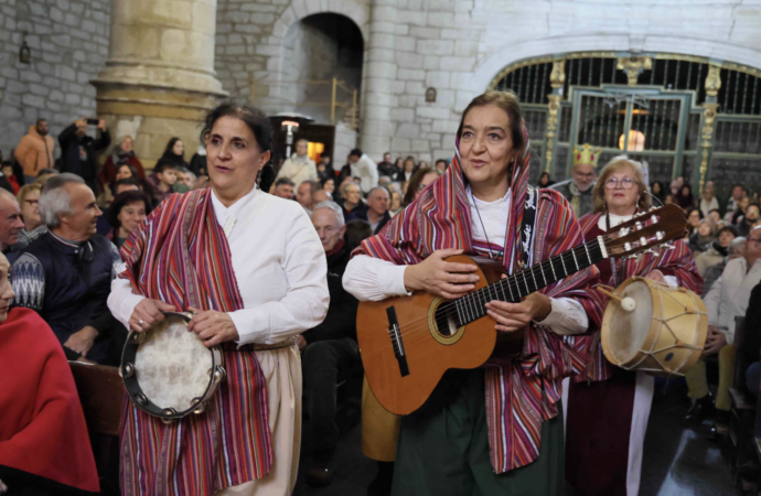 Pareja reunió a un millar de personas en su XVII Certamen de Villancicos