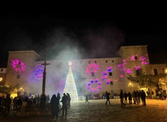 Pastrana encendió la Navidad con música, luces y la ilusión de los más pequeños