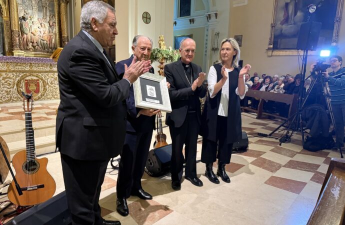 La Concatedral de Santa María de Guadalajara acogió el pregón de Navidad a cargo del general Félix Sanz Roldán
