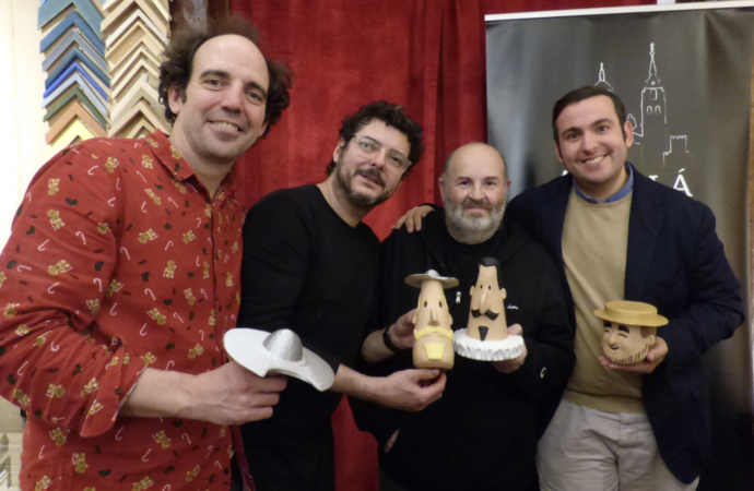 Presentado en Alcalá el Roscón Cervantino de Plademunt con figuras cervantinas de Malagón