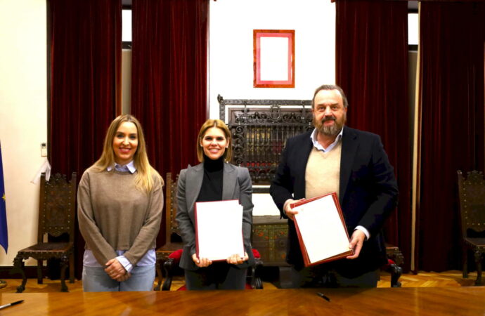 Convenio entre el Ayuntamiento de Alcalá y Espirituosos España para prevenir el consumo de alcohol