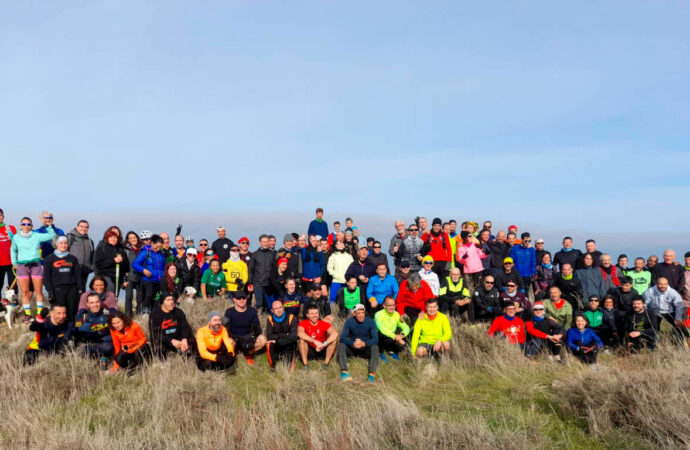 Más de cien personas volvieron a subir el 1 de enero el cerro más alto de Alcalá de Henares
