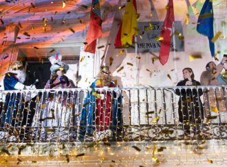 Así fue la Gran Cabalgata de Reyes 2026 en Alcalá de Henares: mucho frío pero miles de personas