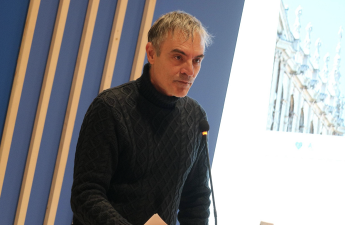 FITUR 2026 / Alcalá presentó sus nuevas láminas turísticas del fotógrafo Ricardo Espinosa