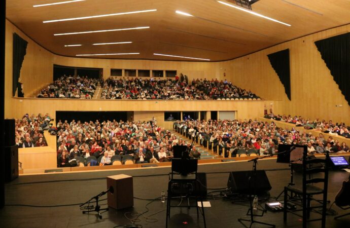 Teatro en primavera en Guadalajara: Carlos Hipólito, Kiti Mánver, Lola Herrera, Natalia Dicenta, José Sacristán, Juanjo Artero…