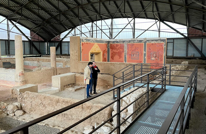 Comienzan las visitas a la nueva estancia con pinturas murales de la Casa de los Grifos de Alcalá