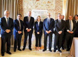 Desayuno con representantes de empresas de toda la región en el Parador de Alcalá