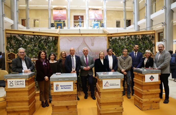 Pastrana abre este fin de semana su XLV Feria Apícola Internacional que reivindica el valor de las abejas y del mundo rural