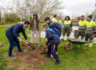 Torrejón de Ardoz celebró el Día del Árbol con la plantación de 130 árboles en el Parque Europa