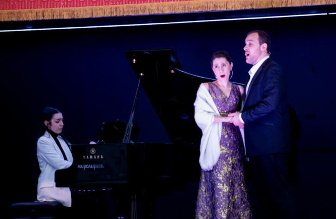 La Carroza del Teatro Real lleva este sábado a Sigüenza ópera y zarzuela a la Plaza Mayor 