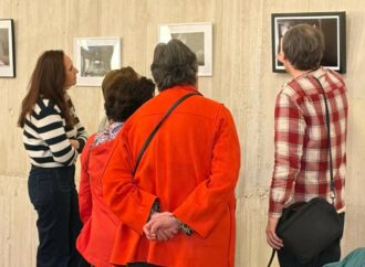 La sala de exposiciones del Teatro Buero Vallejo de Guadalajara acoge la exposición Cinética Lumínica